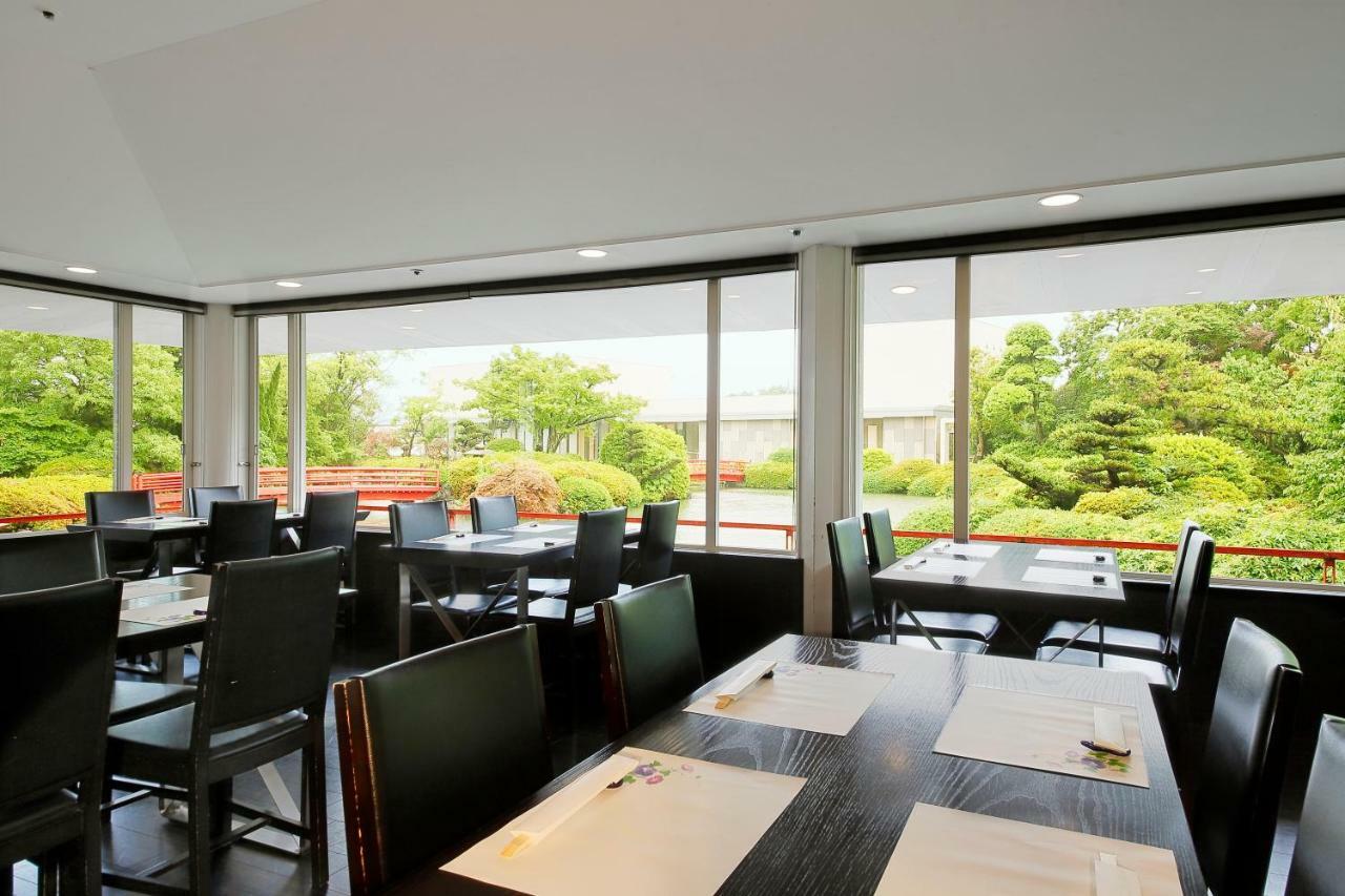 Hotel Garden Palace Kumagaya Esterno foto